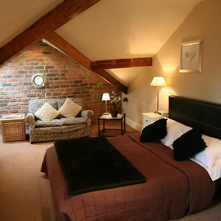 Alexandra Court 3*
